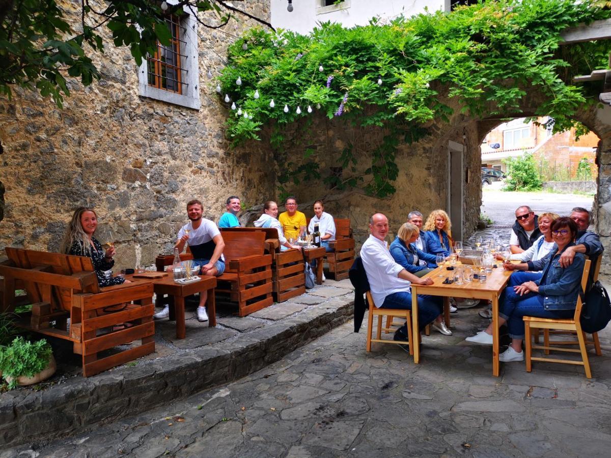 Boutique Rooms & Winery Zorz Vipava Esterno foto